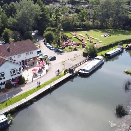 The Riverside Inn Saltford Dış mekan fotoğraf