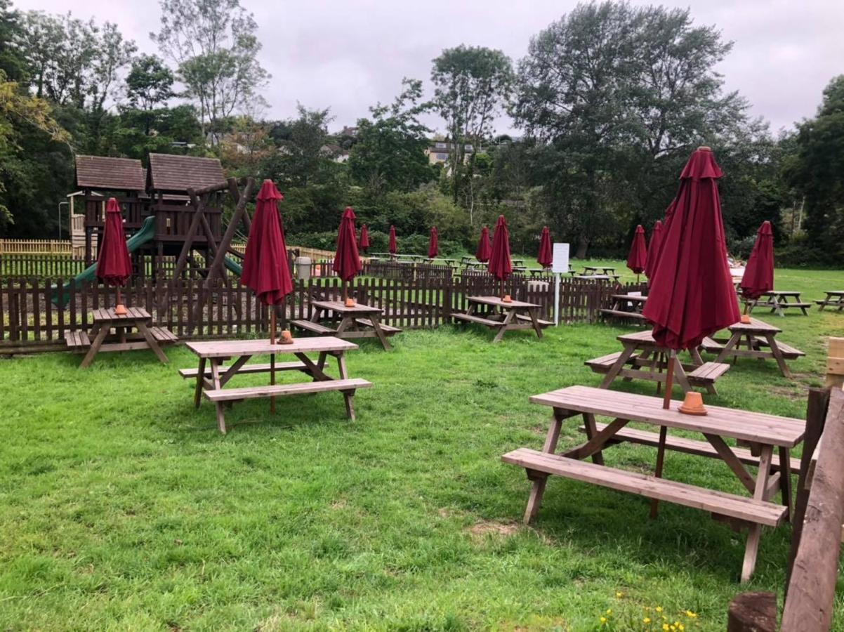 The Riverside Inn Saltford Dış mekan fotoğraf