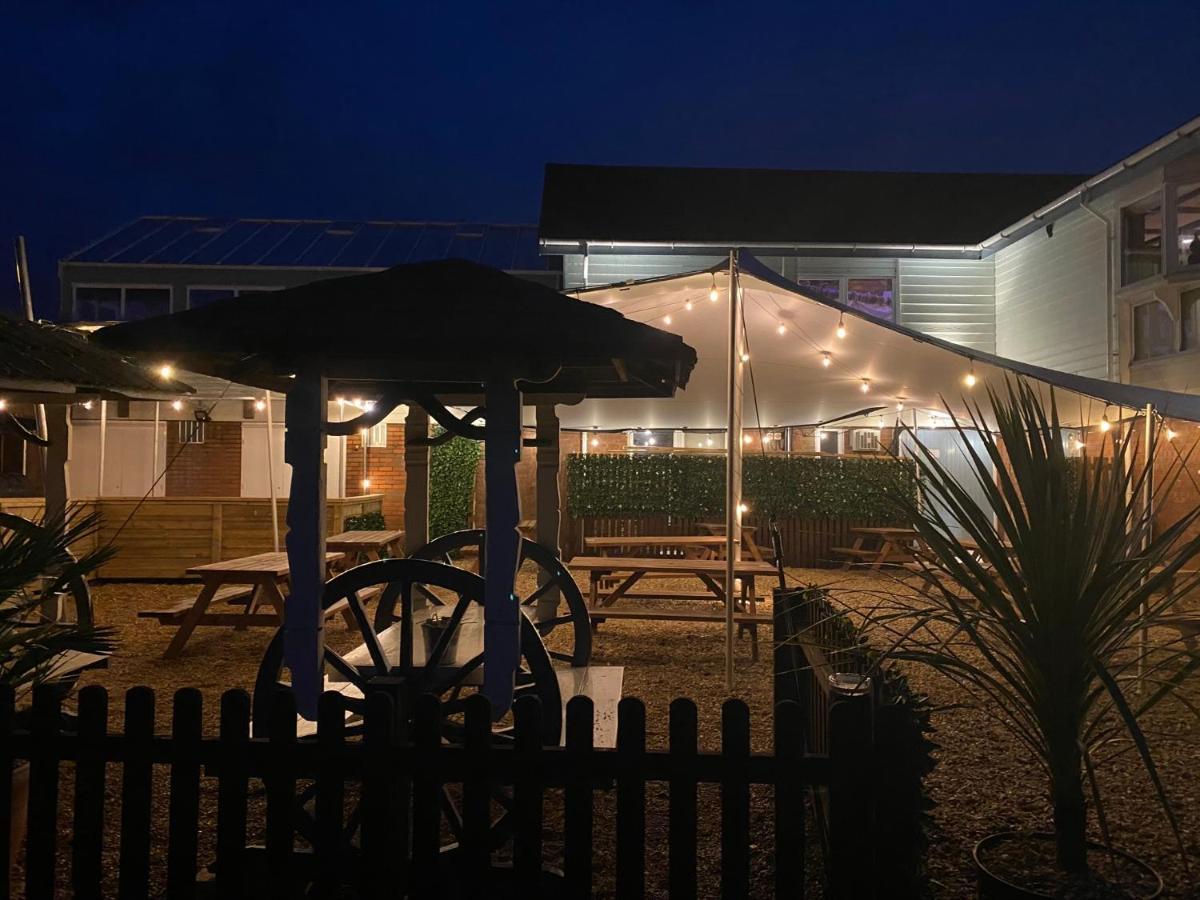 The Riverside Inn Saltford Dış mekan fotoğraf