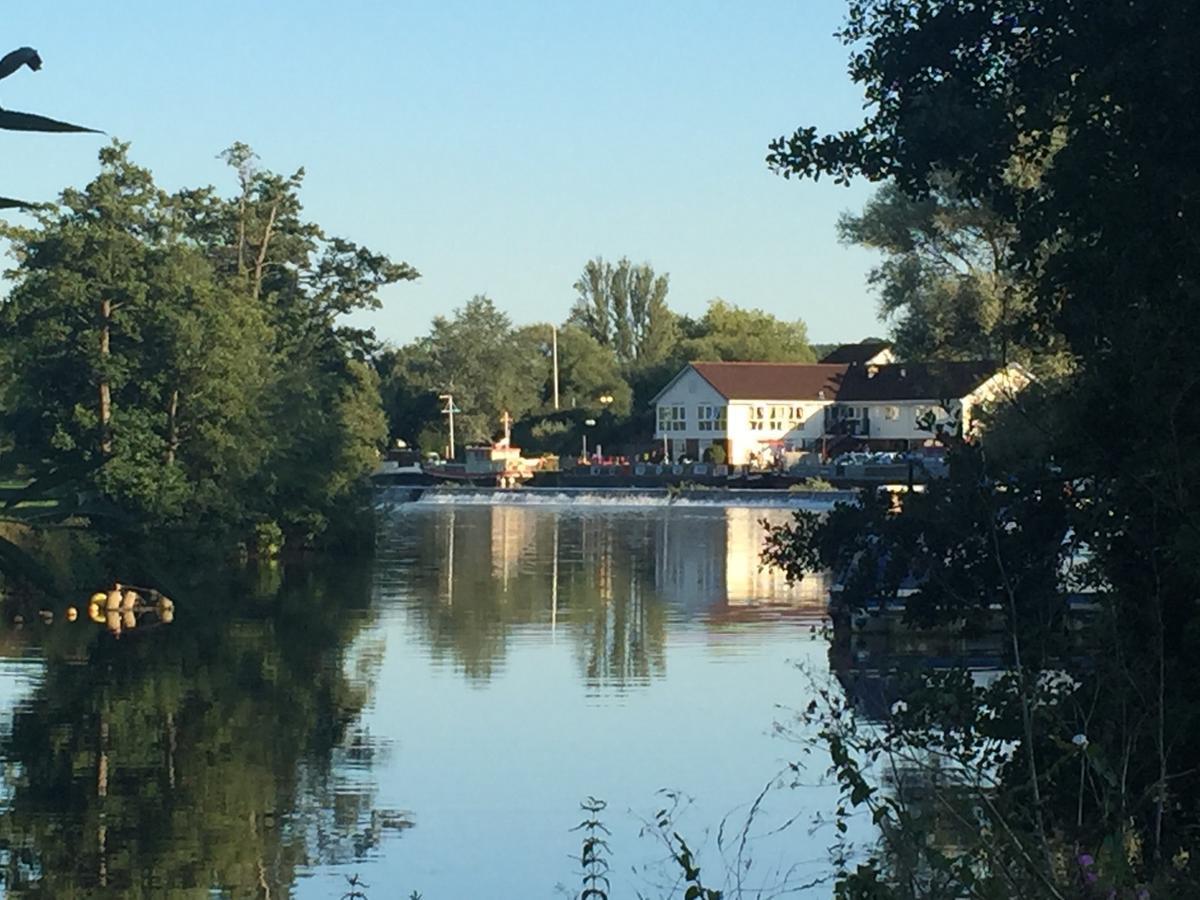 The Riverside Inn Saltford Dış mekan fotoğraf