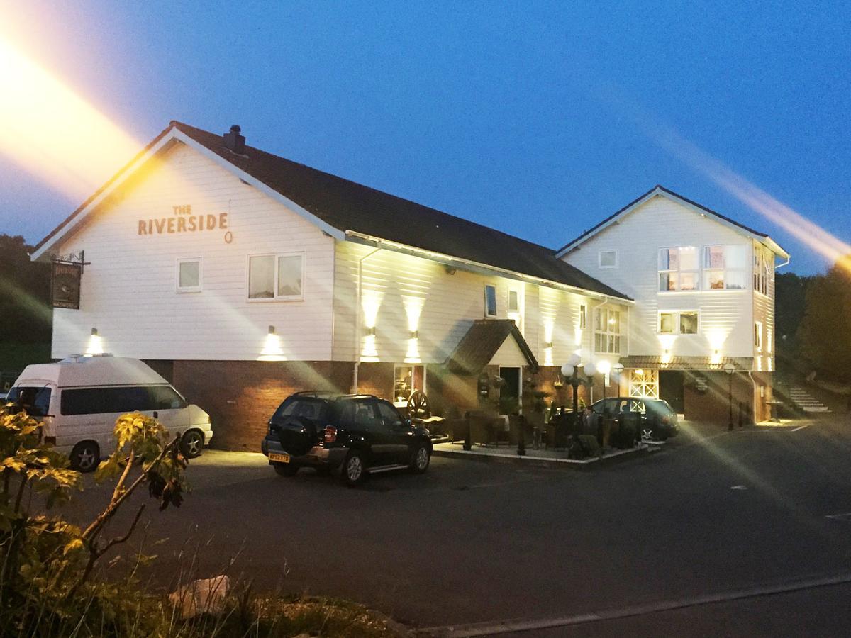 The Riverside Inn Saltford Dış mekan fotoğraf