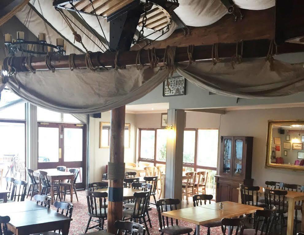 The Riverside Inn Saltford Dış mekan fotoğraf