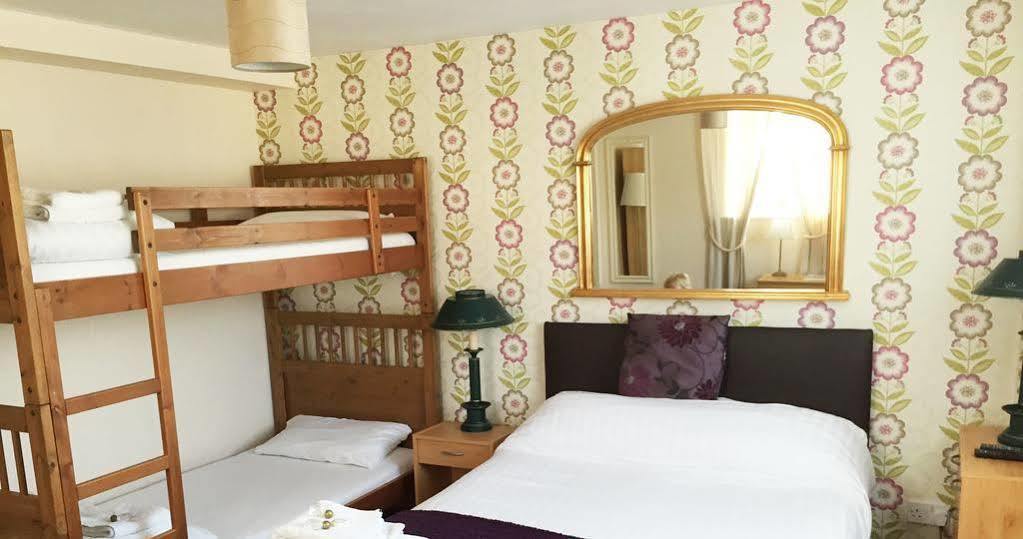 The Riverside Inn Saltford Dış mekan fotoğraf